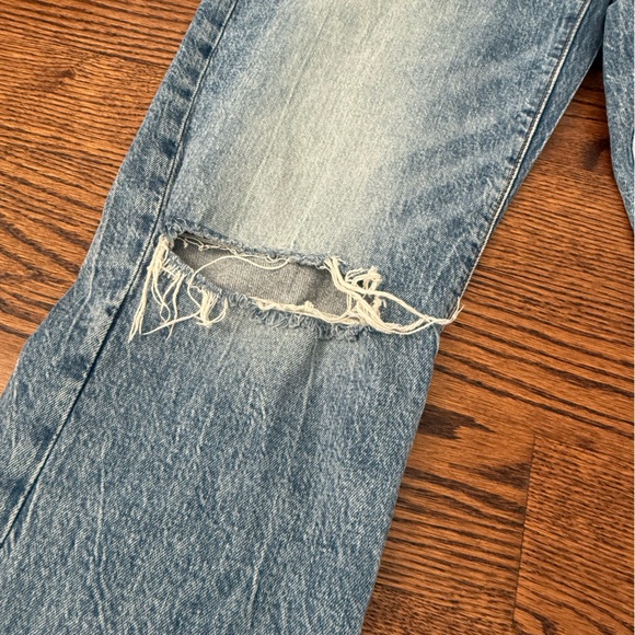 Ann Taylor LOFT High Waist Straight Crop Denim Jeans size 27 4 Distressed Light - Picture 5 of 6